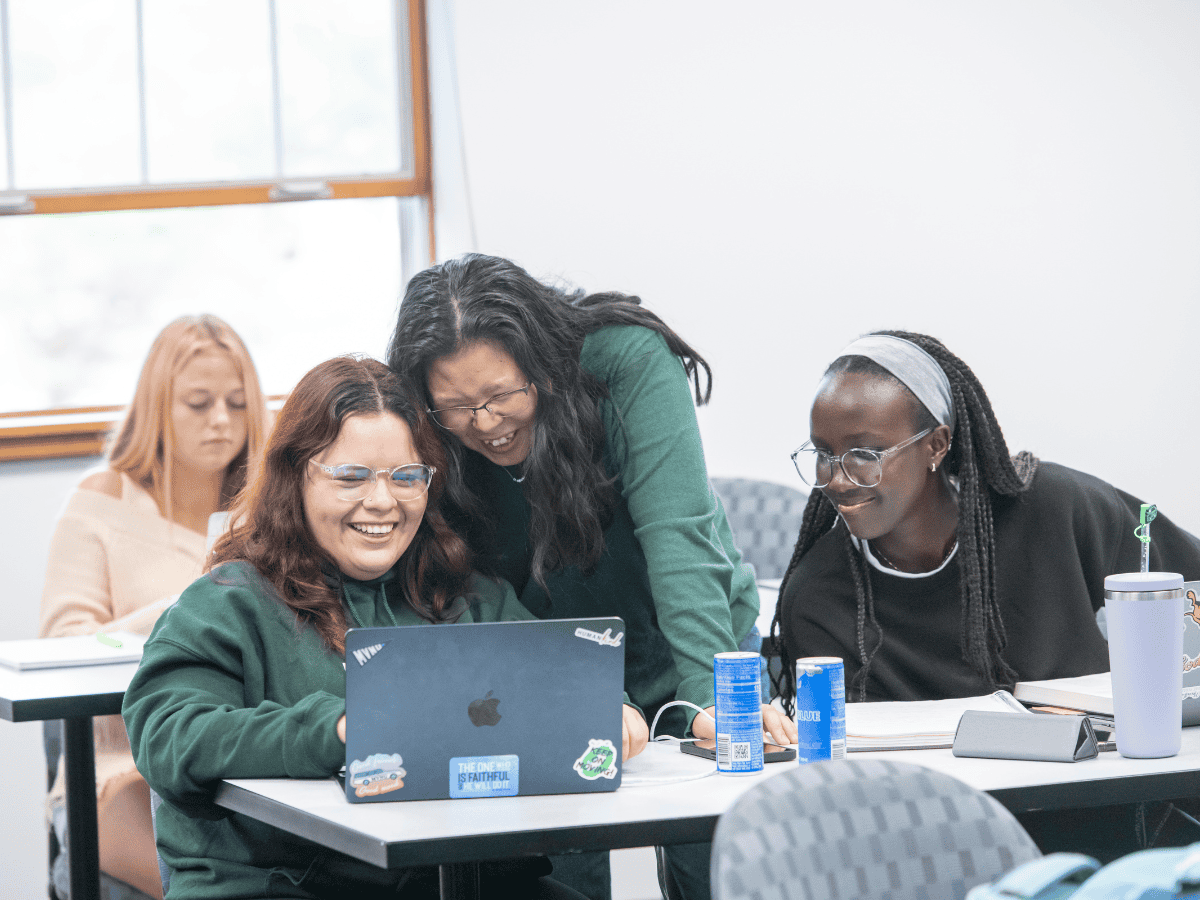 students classroom MVNU Mount Vernon Nazarene University