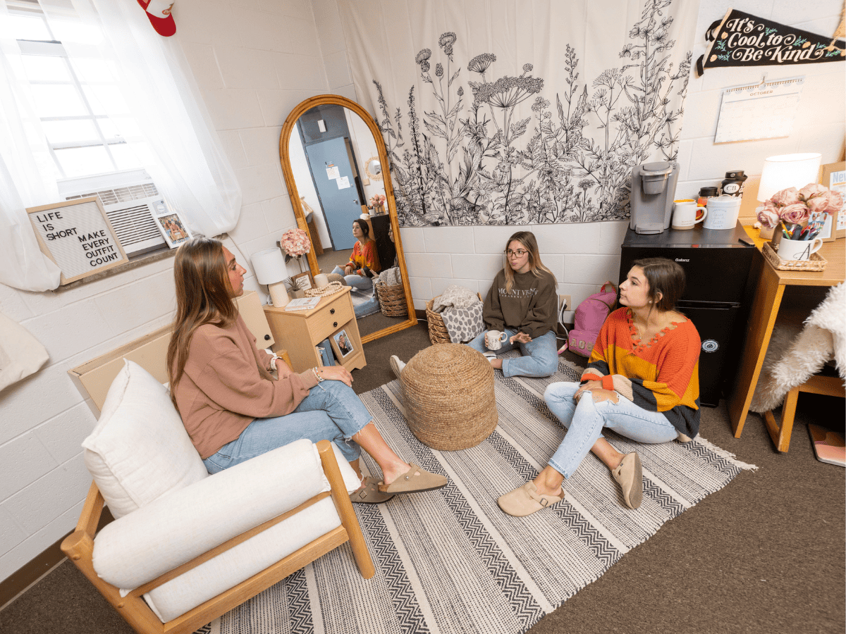freshman housing galloway hall winter campus MVNU Mount Vernon Nazarene University graduate programs (2)