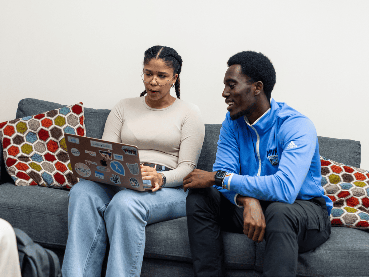 students studying computer campus MVNU Fund Give mvnu Mount Vernon nazarene university faith